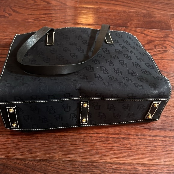 Dooney and bourke shoulder bag signature bag - Picture 3 of 3